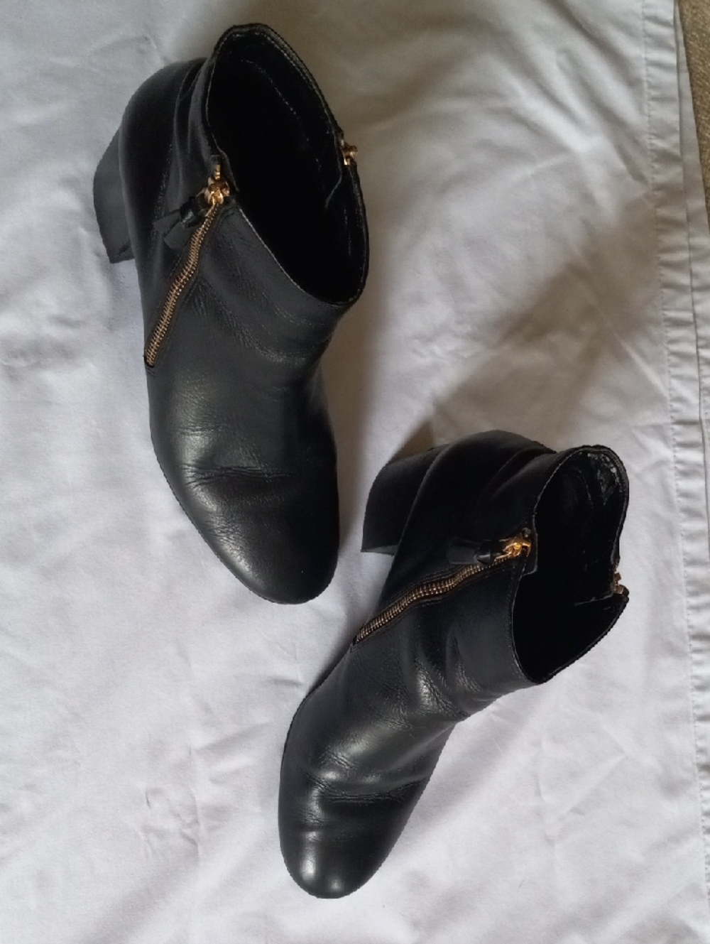 Cole Haan Solar Grands  Black Ankle Booties with Gold Zipper Detail SZ.11B